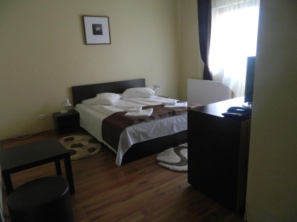 Pensiunea Casa Cu Flori Cisnadioara Ruang foto