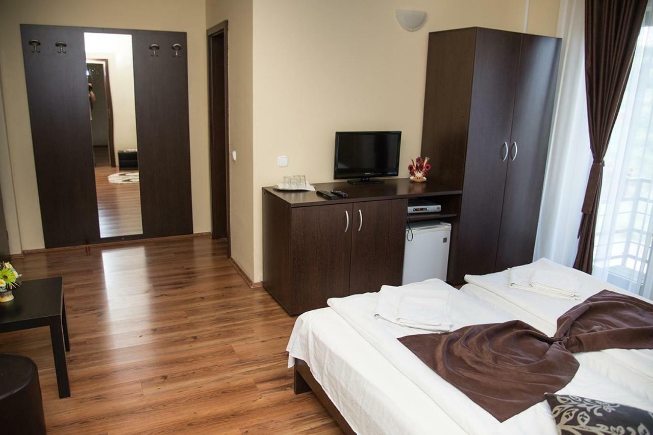 Pensiunea Casa Cu Flori Cisnadioara Bagian luar foto